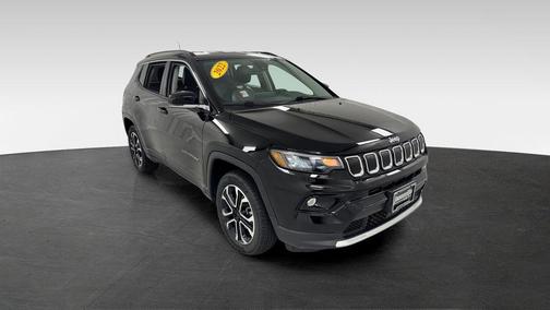 Diamond Black Crystal Pearlcoat 2022 Jeep Compass Limited
