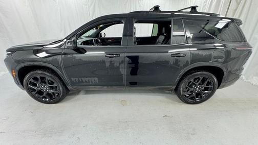 Mosaic Black Metallic 2024 Chevrolet Traverse RS