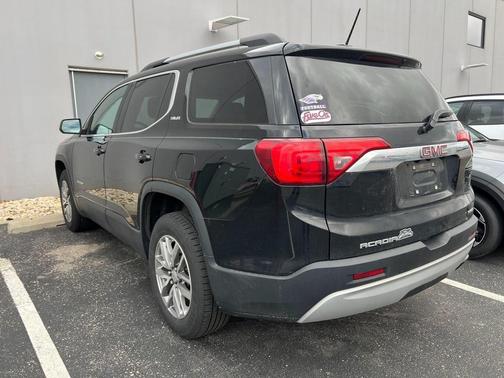2017 GMC Acadia SLE-2