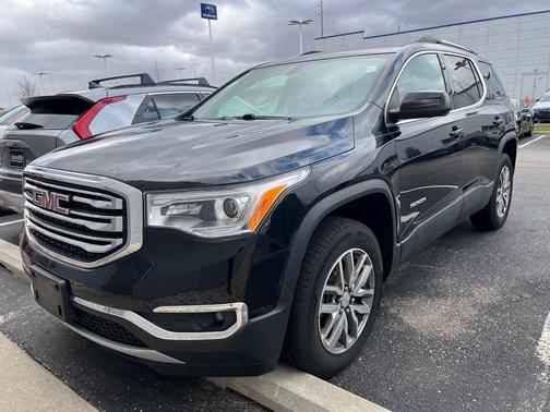 2017 GMC Acadia SLE-2