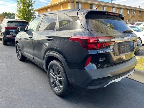 2023 Kia Seltos LX