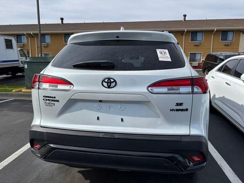 Wind Chill Pearl 2024 Toyota Corolla Hybrid SE