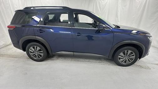 2022 Nissan Pathfinder SV 4WD