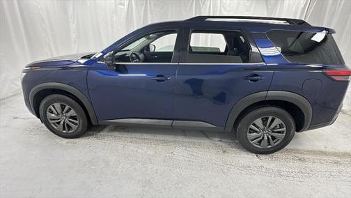 2022 Nissan Pathfinder SV 4WD