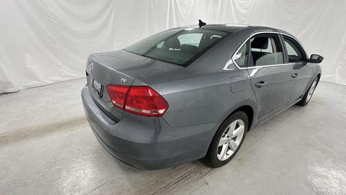 2015 Volkswagen Passat 1.8T Limited Edition