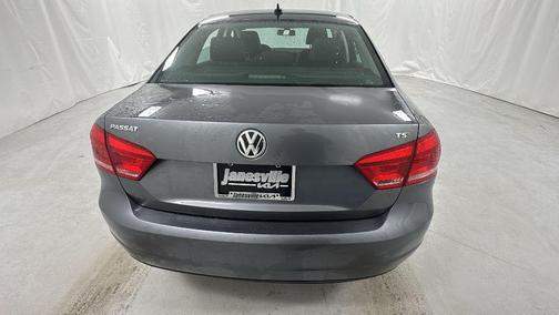 2015 Volkswagen Passat 1.8T Limited Edition