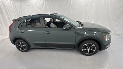 2025 Kia Niro EX