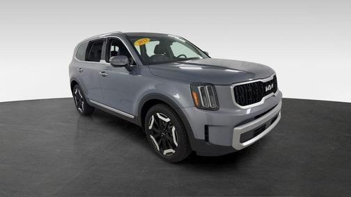 Everlasting Silver 2023 Kia Telluride EX