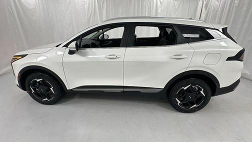 Snow White Pearl 2026 Kia Sportage Hybrid EX