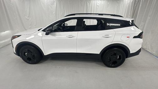 Glacial White Pearl 2026 Kia Sportage X-Line