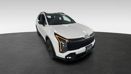 Glacial White Pearl 2026 Kia Sportage X-Line
