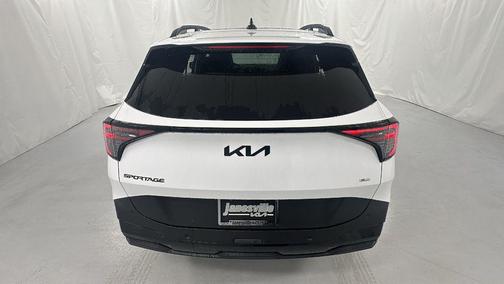 Glacial White Pearl 2026 Kia Sportage X-Line