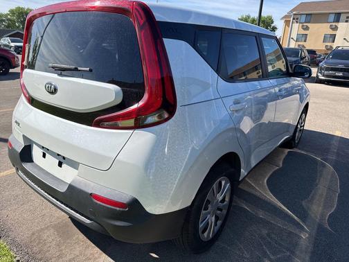 Snow White Pearl 2021 Kia Soul LX