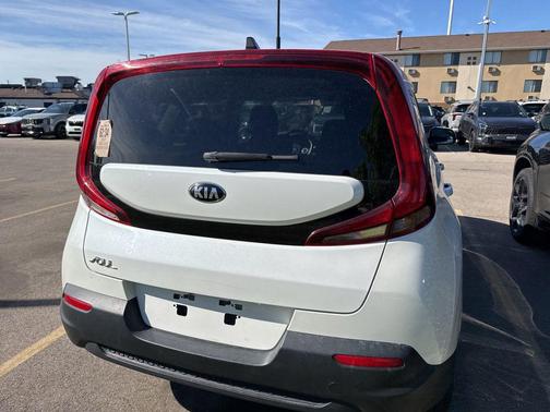Snow White Pearl 2021 Kia Soul LX