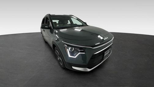 Cityscape Green 2026 Kia Niro EX