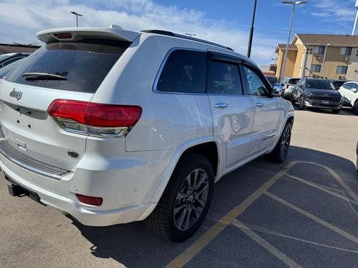 Ivory 3-Coat 2018 Jeep Grand Cherokee Overland