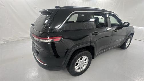 2022 Jeep Grand Cherokee Laredo