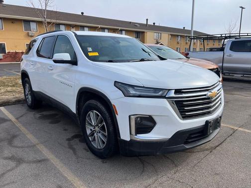 2023 Chevrolet Traverse LT Leather