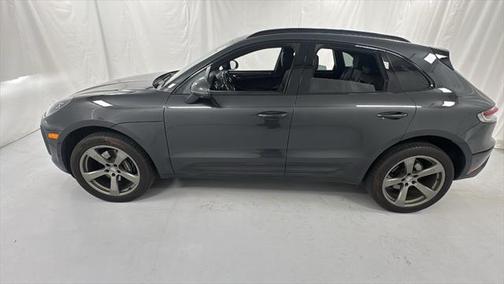 2022 Porsche Macan Base