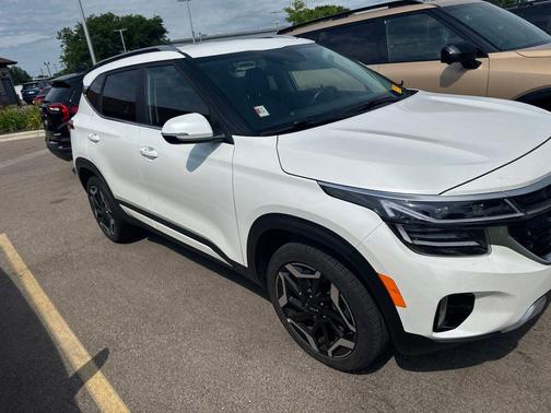 Snow White Pearl 2024 Kia Seltos SX Turbo