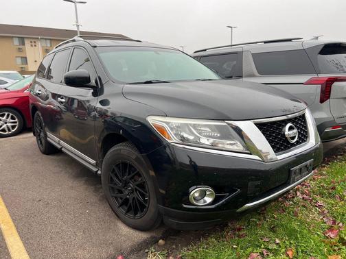 2016 Nissan Pathfinder SL
