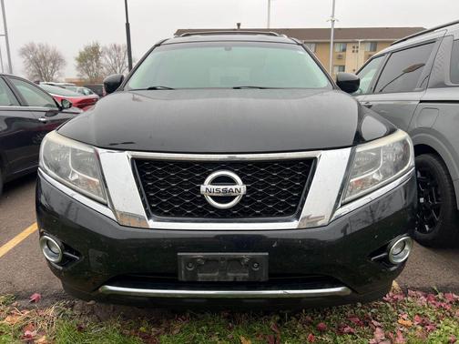 2016 Nissan Pathfinder SL