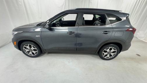 Gravity Gray 2021 Kia Seltos EX