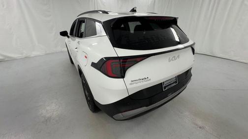 Snow White Pearl 2026 Kia Sportage Hybrid EX