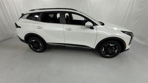 Snow White Pearl 2026 Kia Sportage Hybrid EX