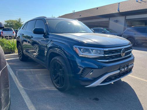 2022 Volkswagen Atlas Cross Sport 2.0T SE w/Technology 4MOTION