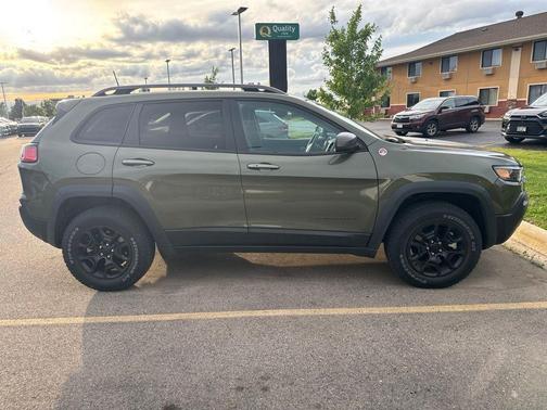 Olive Green Pearlcoat 2021 Jeep Cherokee Trailhawk