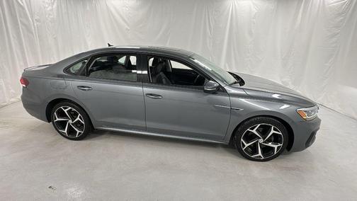 2020 Volkswagen Passat 2.0T R-Line