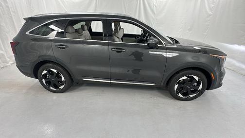 Interstellar Gray 2026 Kia Sorento Hybrid EX