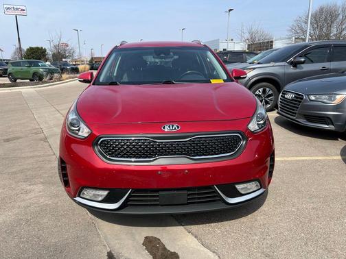 Runway Red 2019 Kia Niro EX