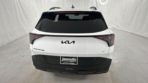 Glacial White Pearl 2026 Kia Sportage X-Line