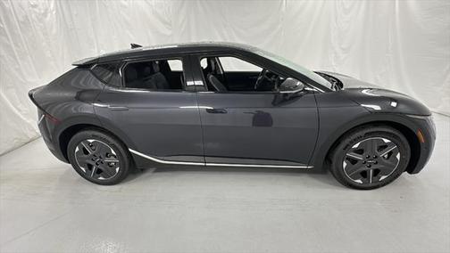 2025 Kia EV6 Light Long Range