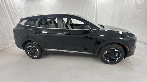 Fusion Black 2026 Kia Sportage Hybrid EX