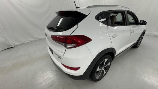 Dazzling White 2017 Hyundai TUCSON Sport