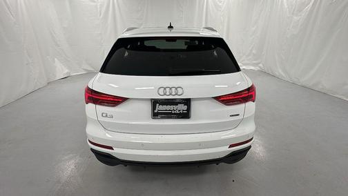 2024 Audi Q3 Premium 45 TFSI S line quattro Tiptronic