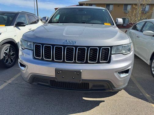 Billet Silver Metallic Clearcoat 2018 Jeep Grand Cherokee Laredo E