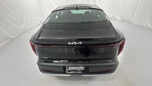 2025 Kia K4 LX