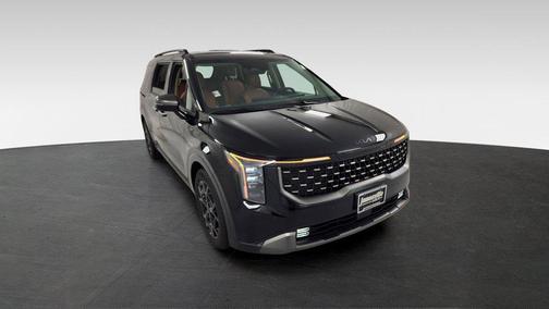 Aurora Black Pearl 2027 Kia Carnival SX