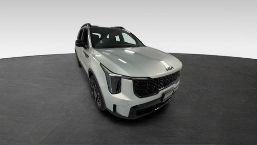 Ivory Silver 2026 Kia Sorento SX
