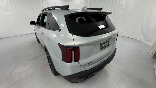 Ivory Silver 2026 Kia Sorento SX