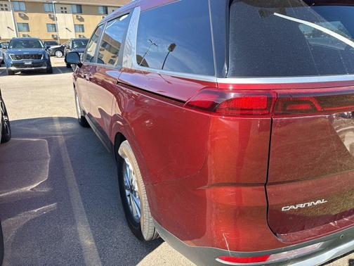 Flare Red 2024 Kia Carnival LX
