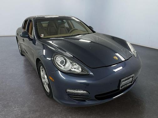 Yachting Blue Metallic 2011 Porsche Panamera 4