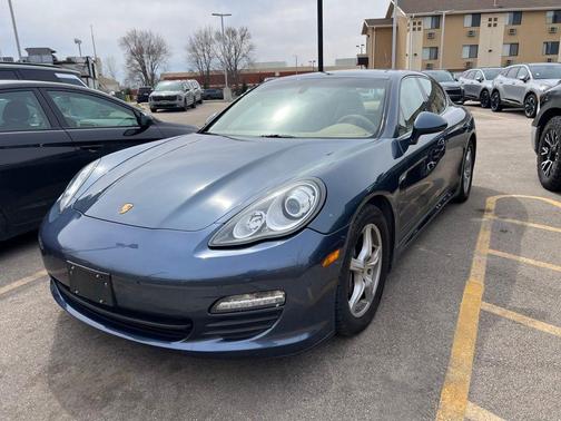 2011 Porsche Panamera 4