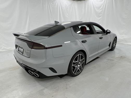 2022 Kia Stinger GT1