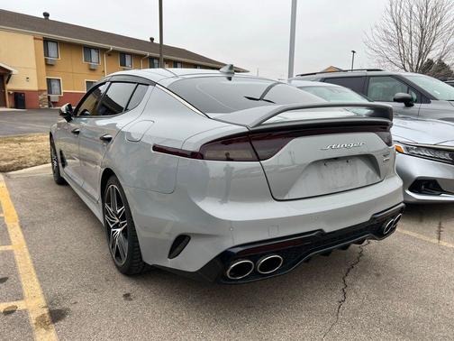 2022 Kia Stinger GT1