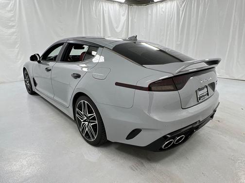 2022 Kia Stinger GT1